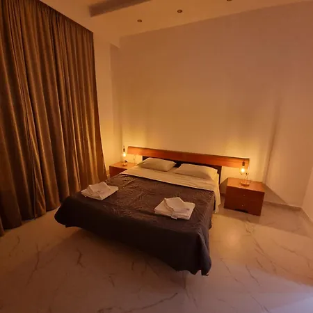 Center House * Rhodes City