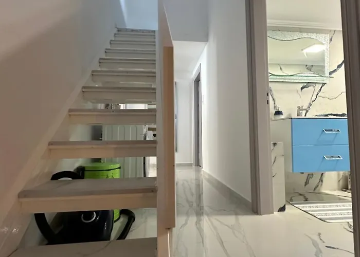 アパート Center House *